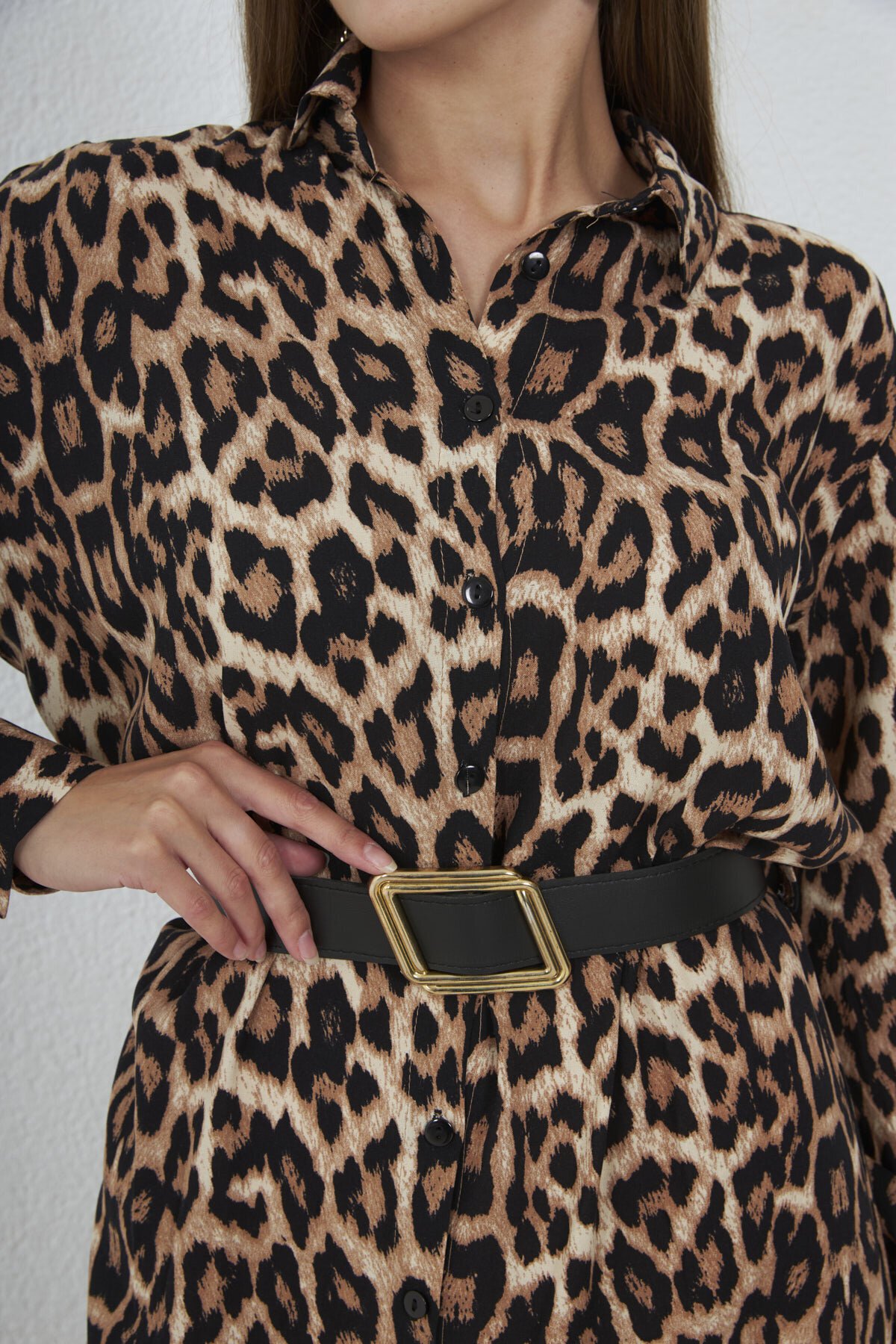 3034-Leopar Desenli Kemerli Gömlek Elbise
