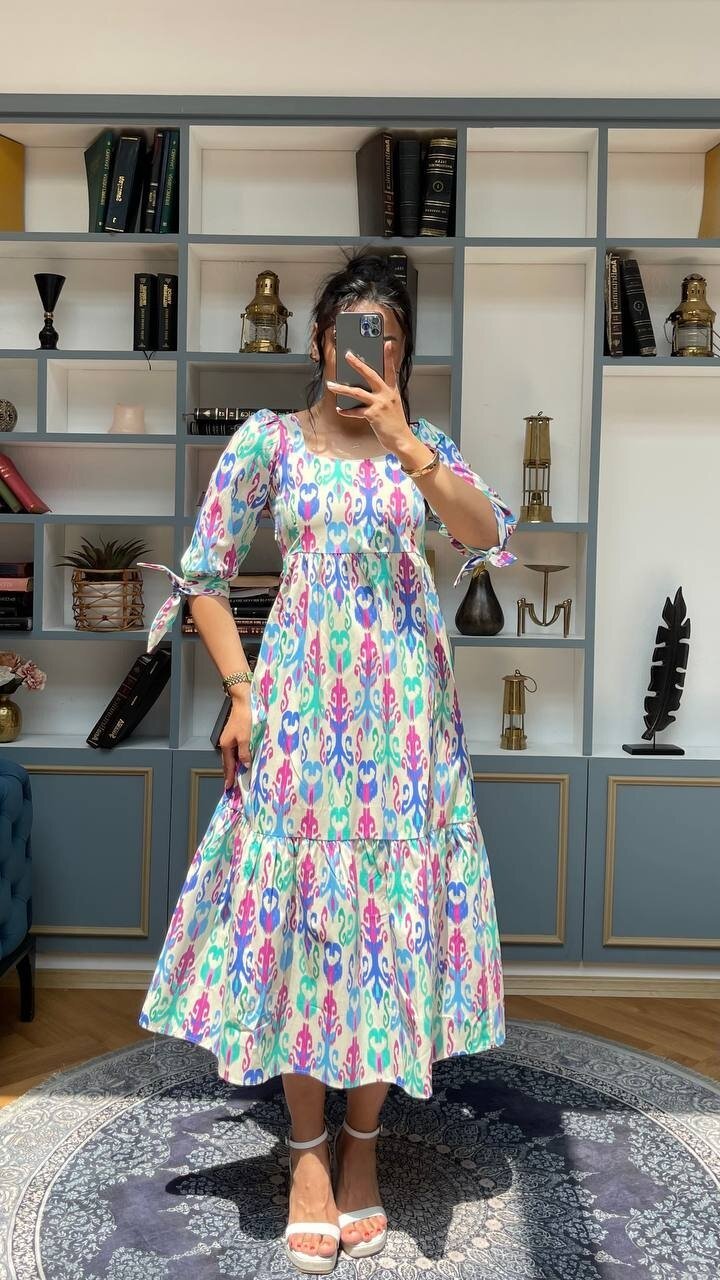 3040-KOLLARI BAĞLAMALI ELBİSE