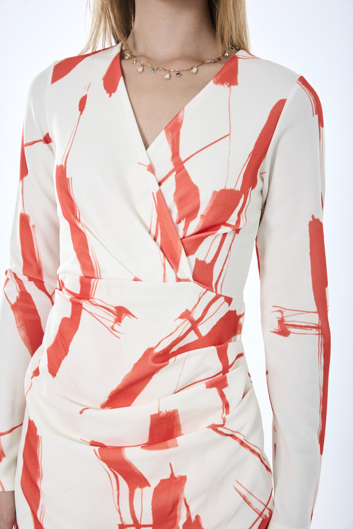 3044-TURUNCU KRUVAZE YAKA DRAPELİ MİNİ ELBİSE
