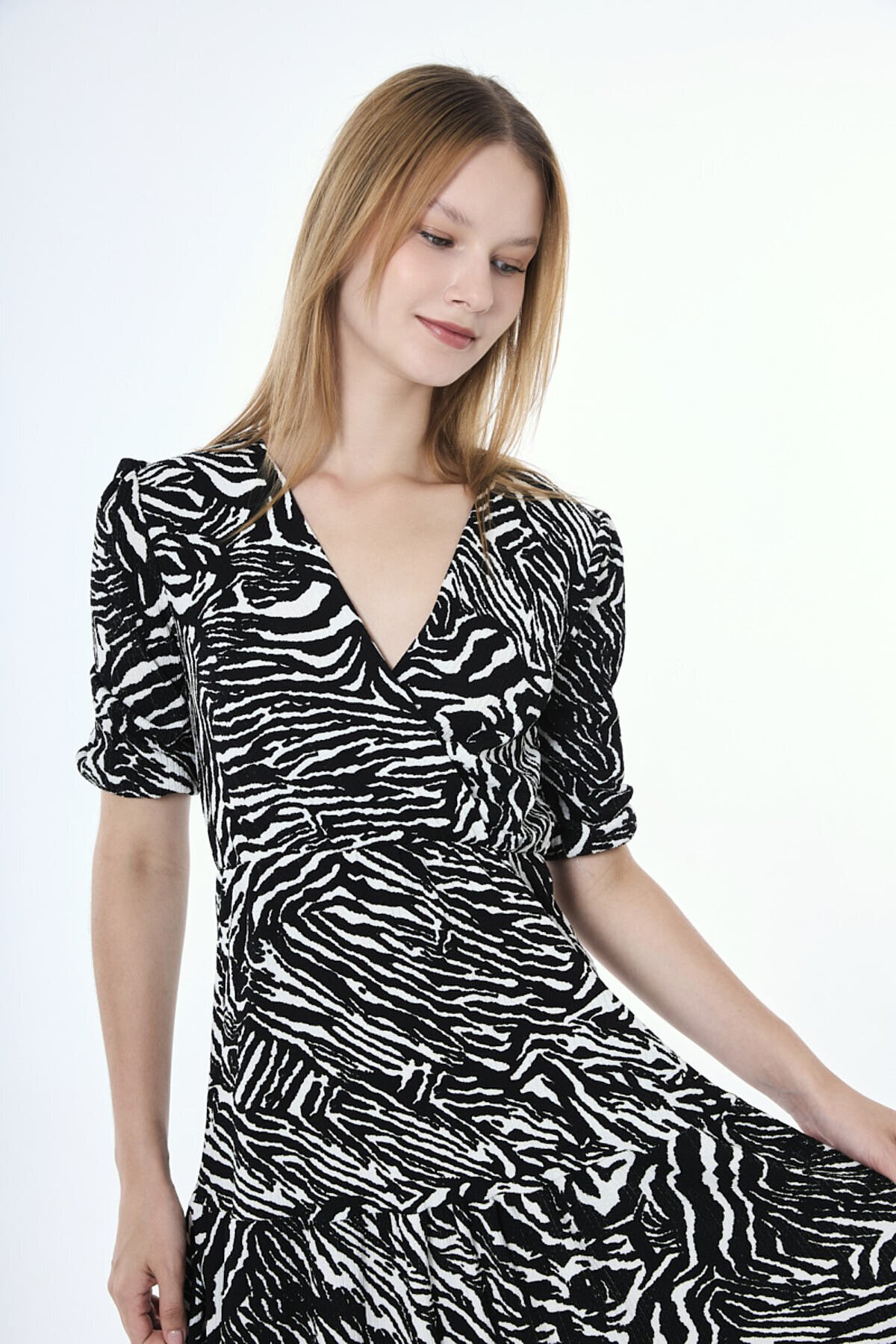 3058-SİYAH ZEBRA DESENLİ ELBİSE