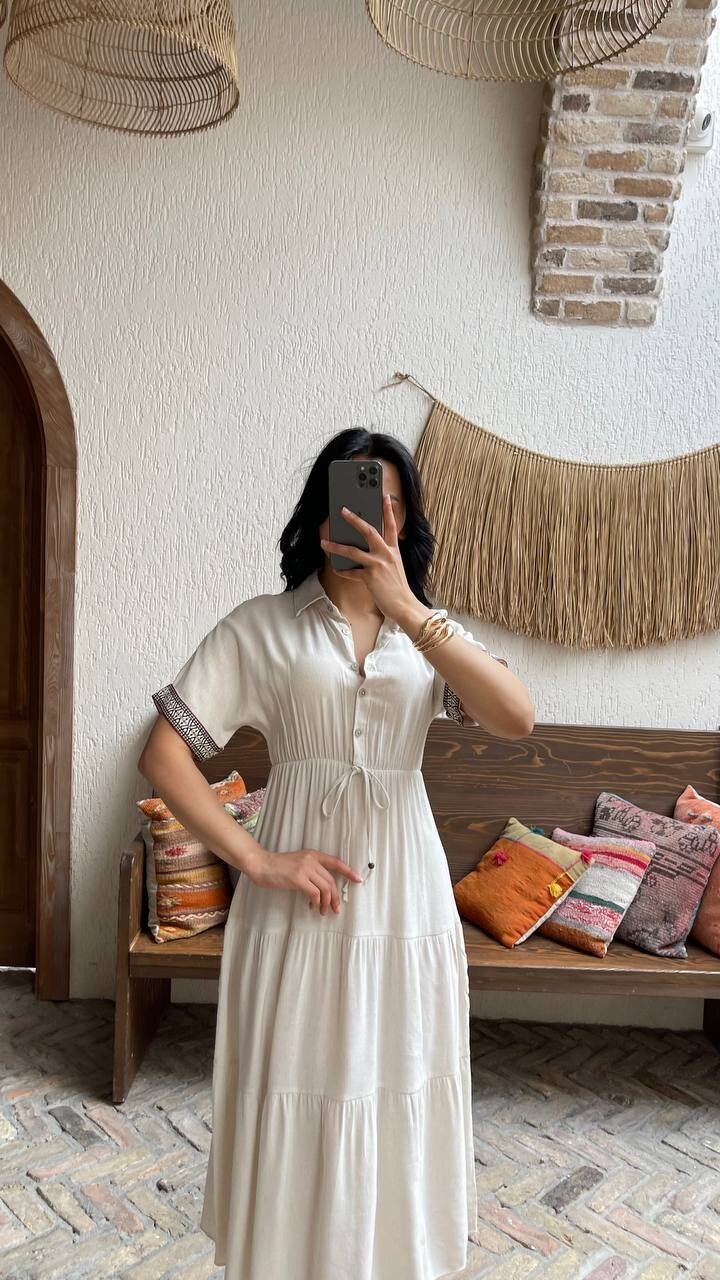 3080-BEJ KOL MANŞETLERİ ŞERİTLİ ELBİSE