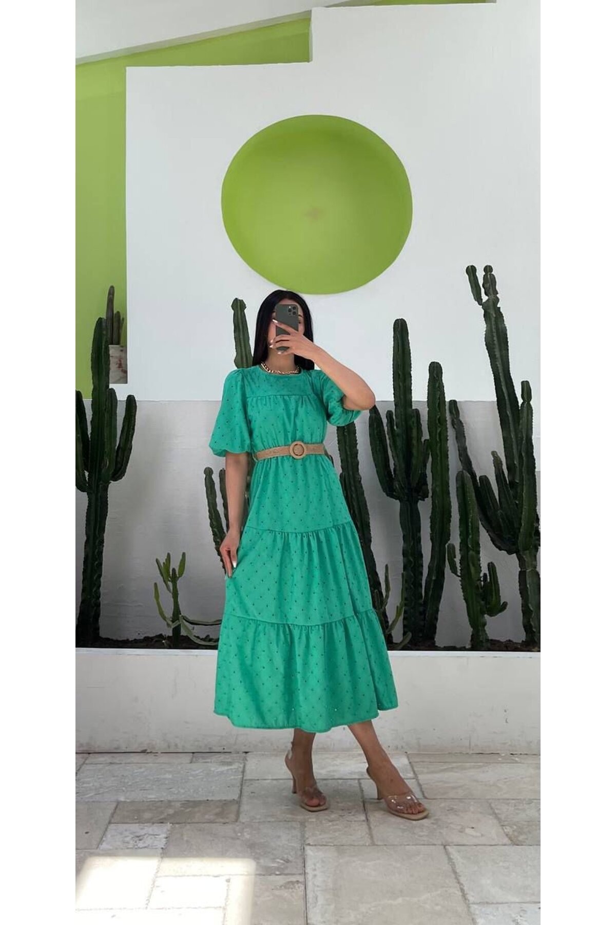 3140-YEŞİL FİSTO KUMAŞ HASIR KEMERLİ ELBİSE
