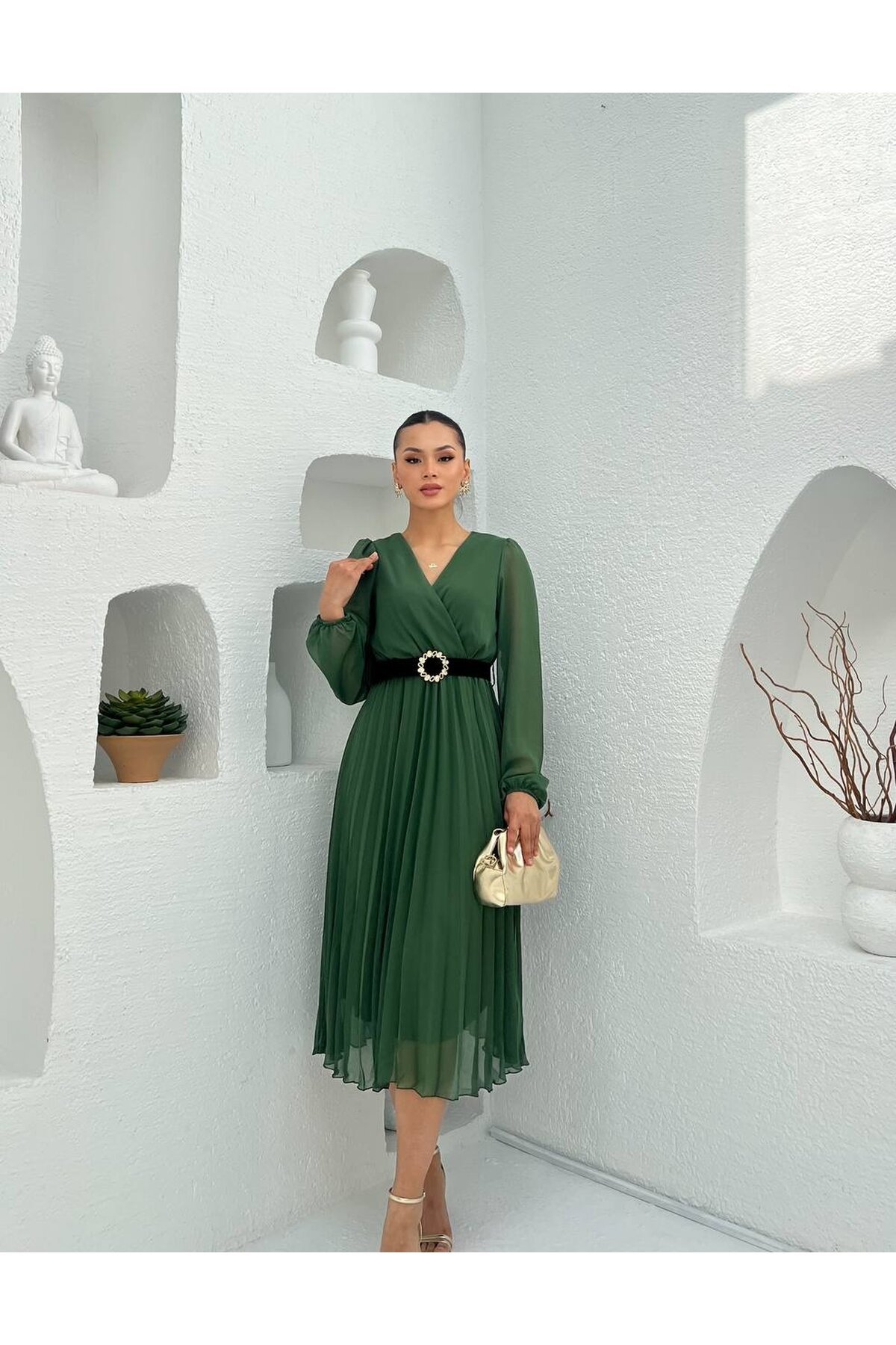 3314-HAKİ PLİSELİ ÇİÇEK DESEN KEMERLİ ELBİSE