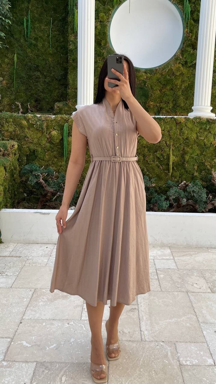 3440-BEJ GOLD KEMER DETAY VE GOLD DÜĞMELİ ELBİSE