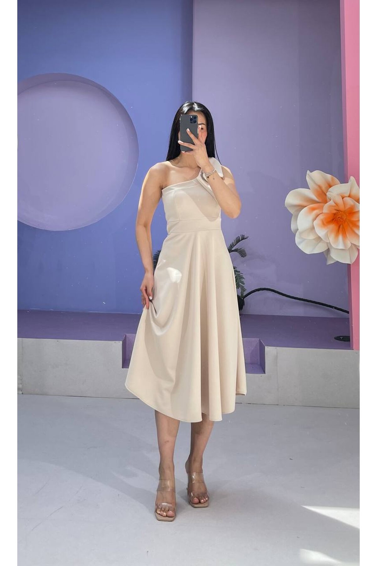 3443-BEJ TEK OMUZ FİYONK DETAY ELBİSE