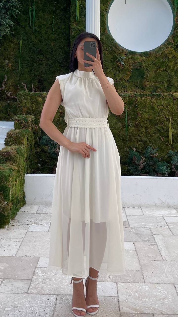 3509-BEYAZ KEMERİ TAŞ DETAYLI ŞİFON ELBİSE