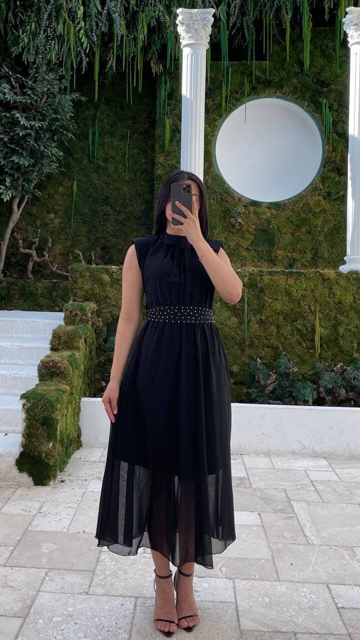 3509-SİYAH KEMERİ TAŞ DETAYLI ŞİFON ELBİSE