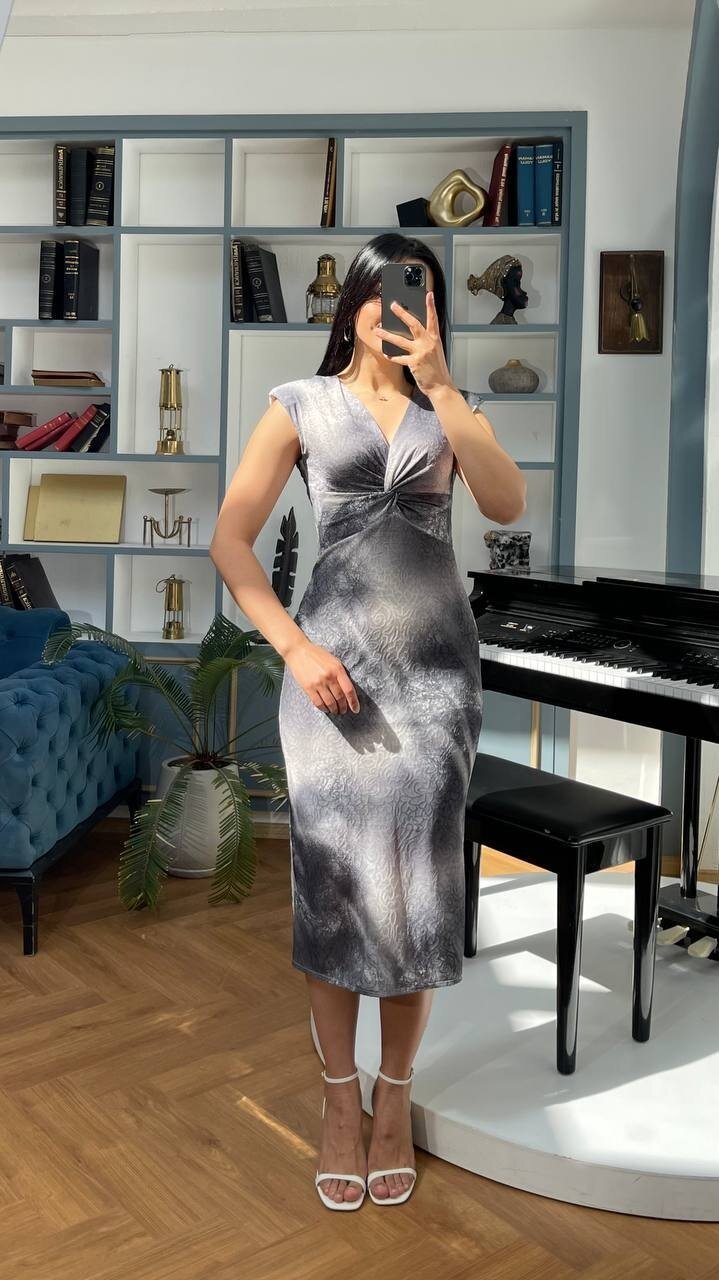 3510-SİYAH KARMAŞIK DESEN ÖNÜ DÜĞÜMLÜ ELBİSE