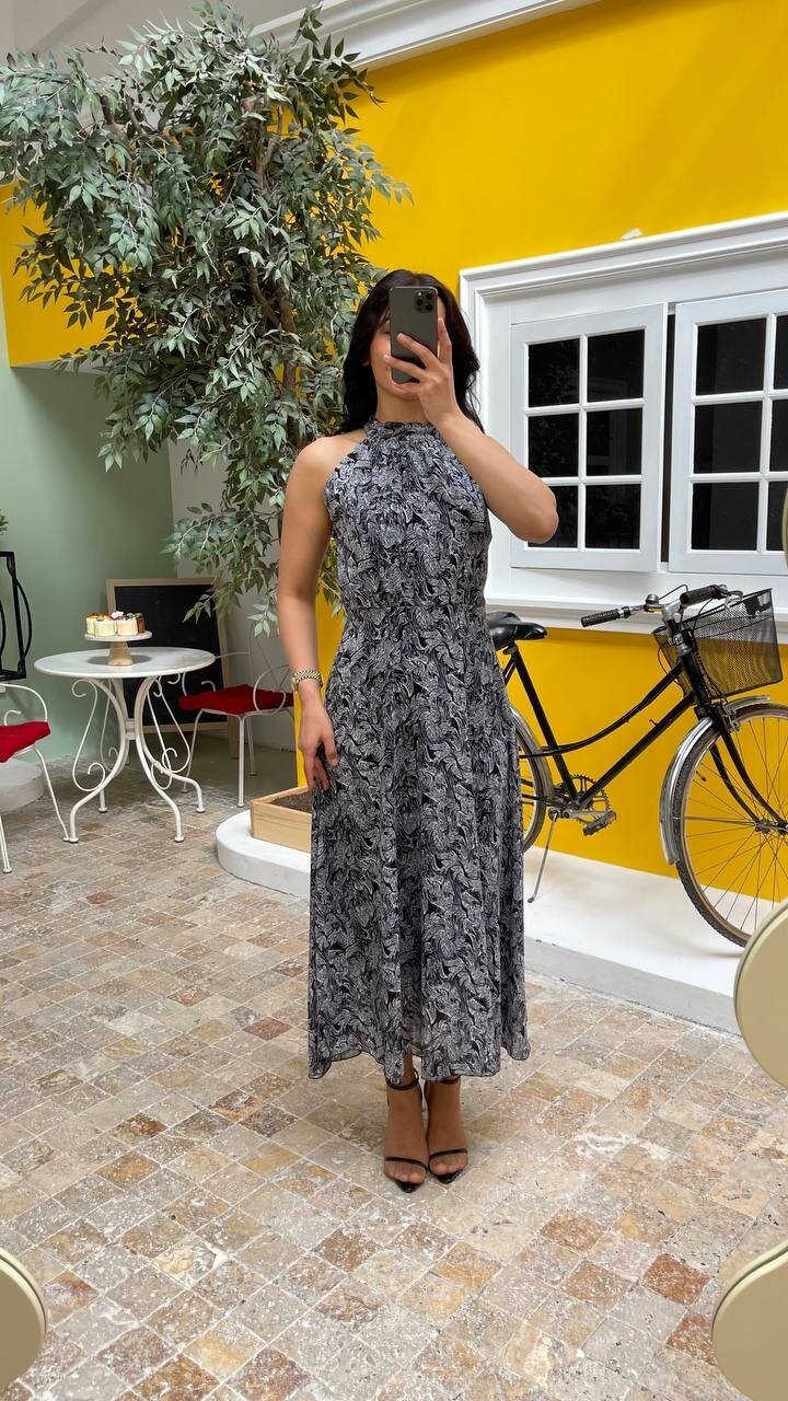 3727-SİYAH ÇİÇEKLİ SIFIR KOL ELBİSE