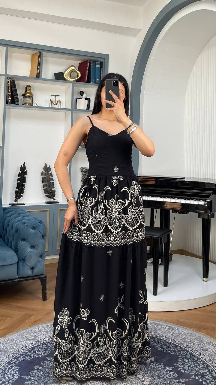 3762-SİYAH ALTI SULU ÇİÇEK DESEN SIFIR KOL ELBİSE