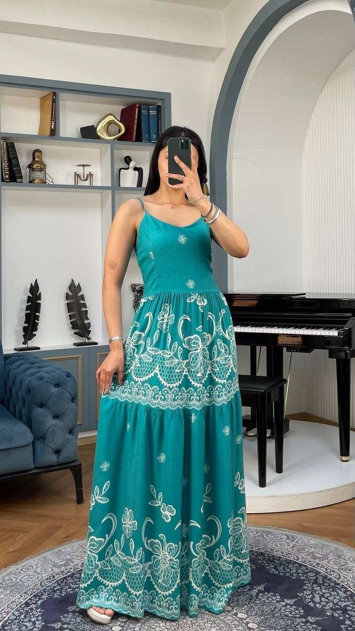 3762-YEŞİL ALTI SULU ÇİÇEK DESEN SIFIR KOL ELBİSE