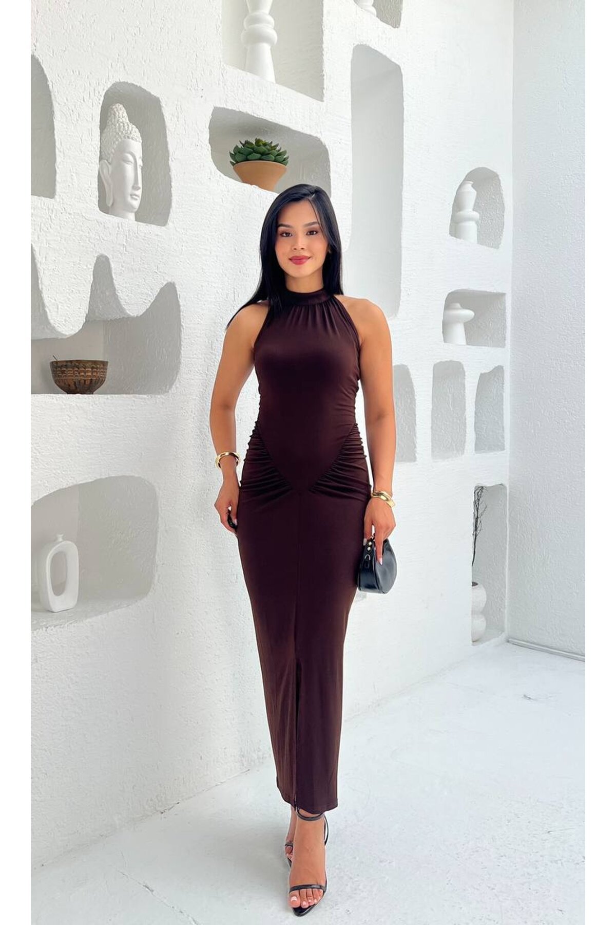 3844-KAHVERENGİ YANLARI BÜZGÜLÜ BALIK ETEK ELBİSE