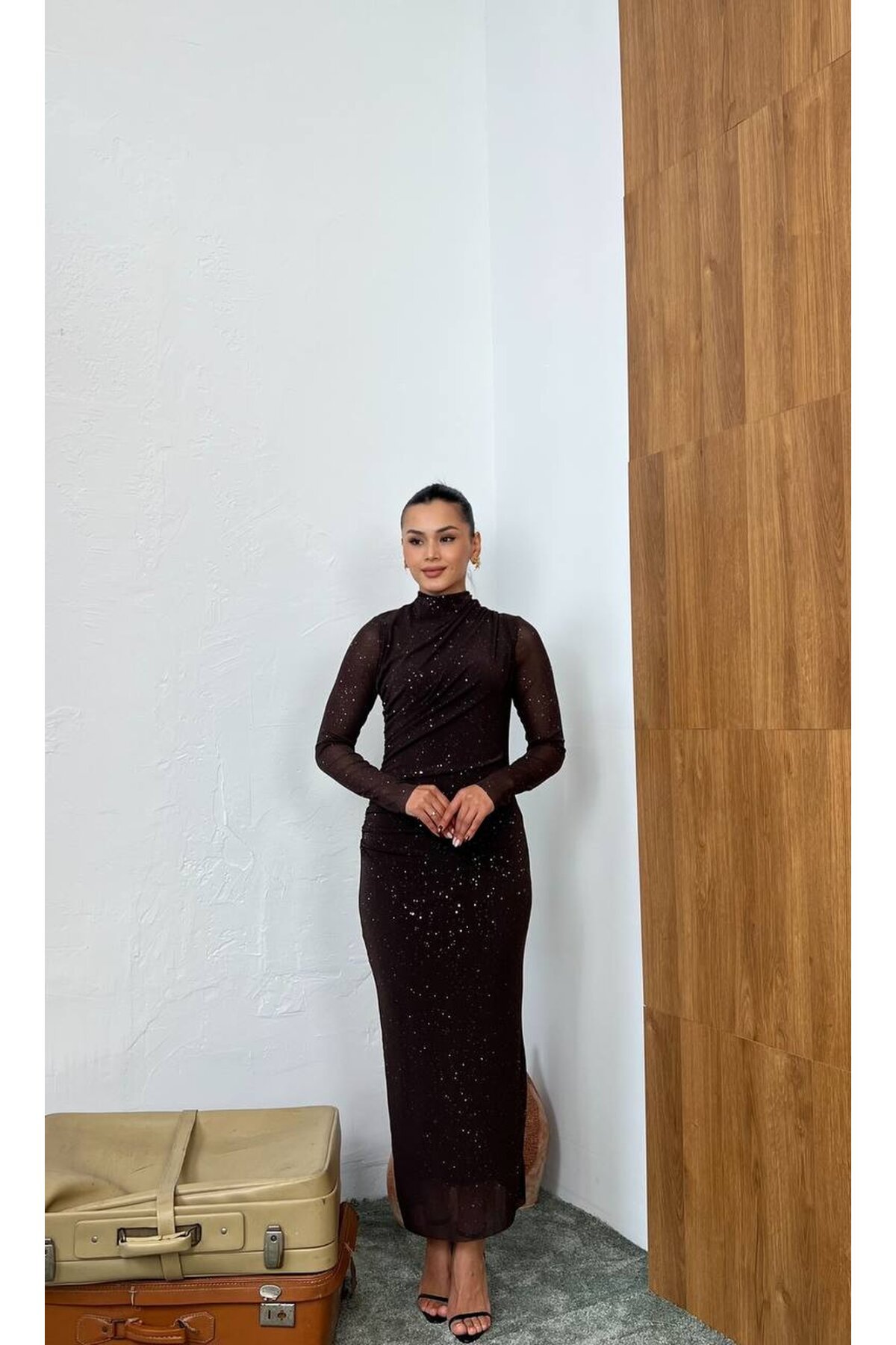 3854-KAHVERENGİ SİMLİ TÜL ELBİSE