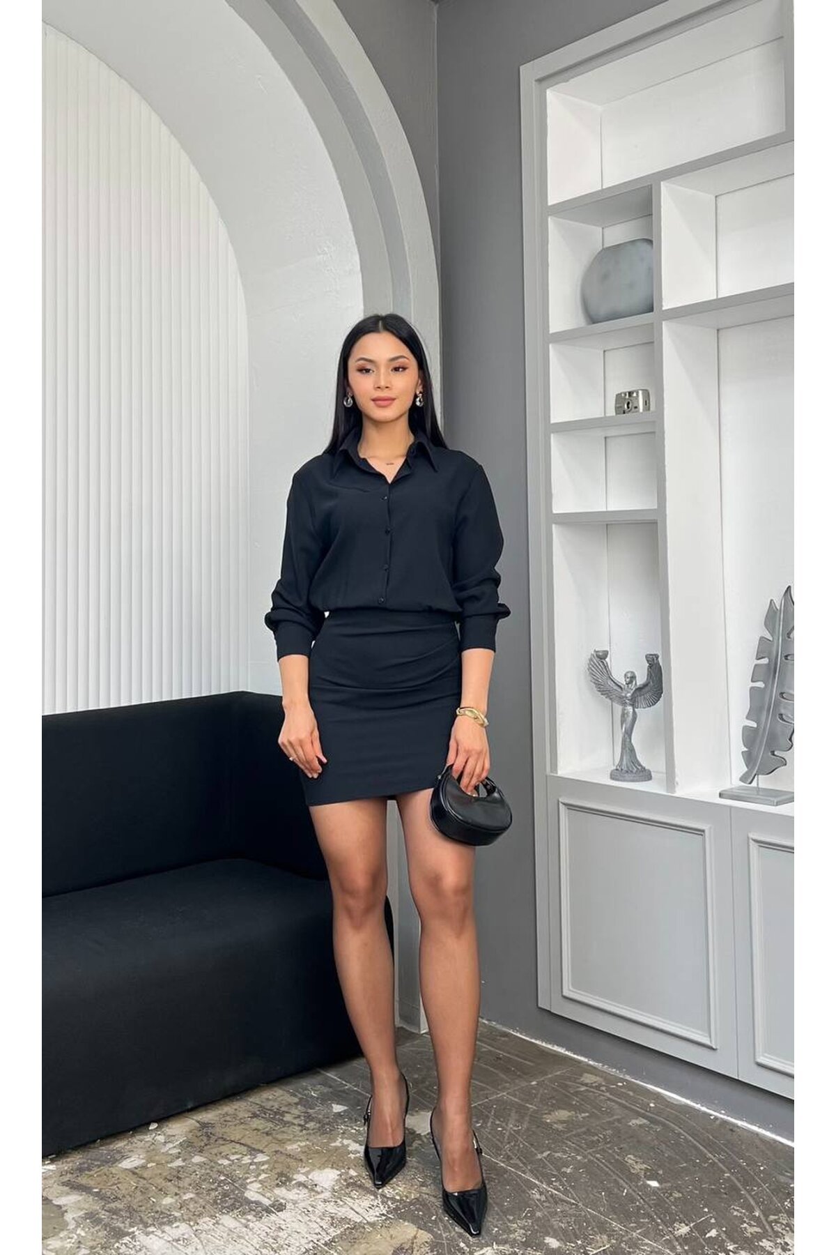 3869-SİYAH GÖMLEK YAKA DÜĞMELİ ETEĞİ DRAPELİ ELBİSE