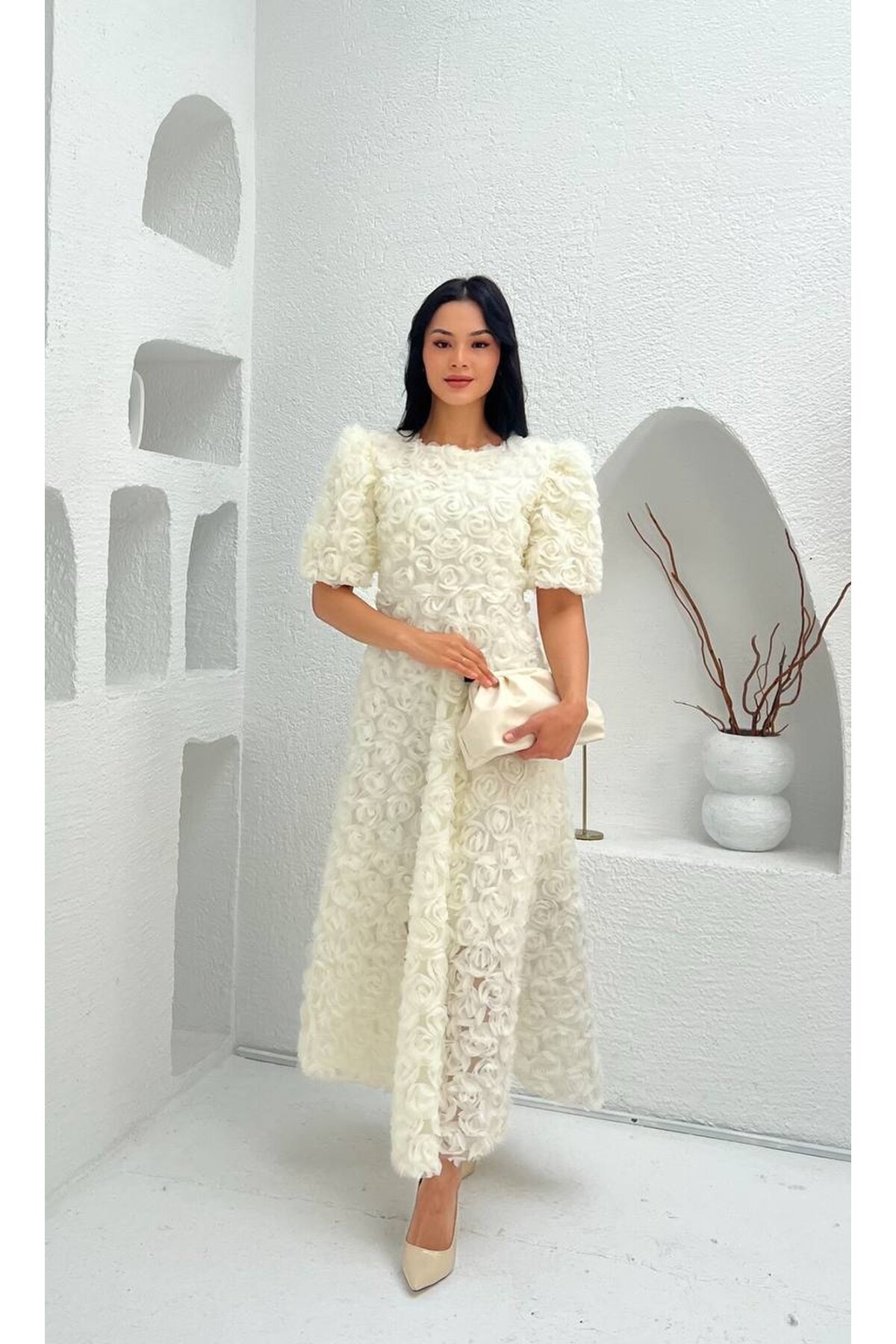 3876-BEYAZ PRENSES OMUZ GÜL KUMAŞ ELBİSE