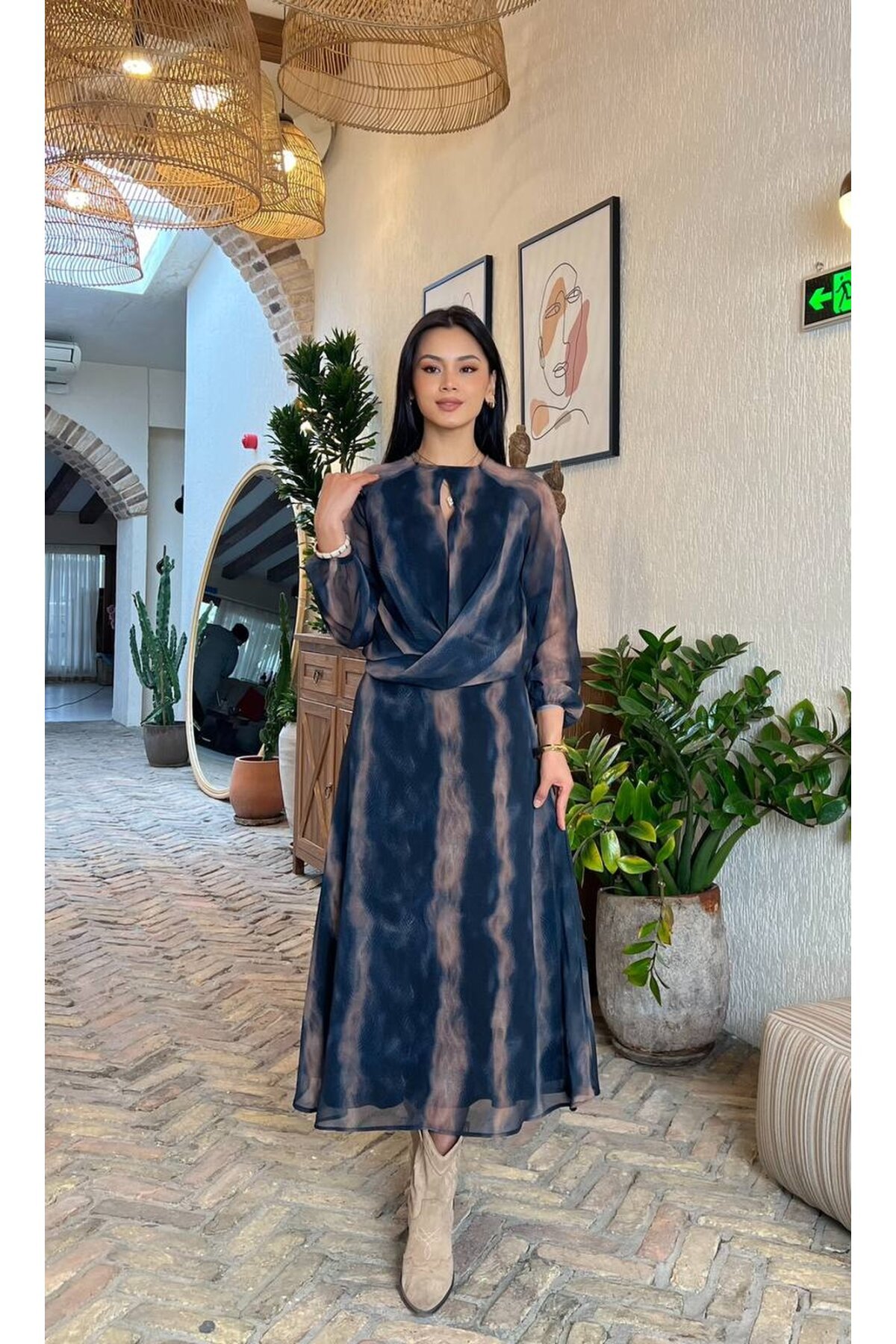 3878-LACİVERT ANVELOK DETAY ŞAL DESEN ELBİSE
