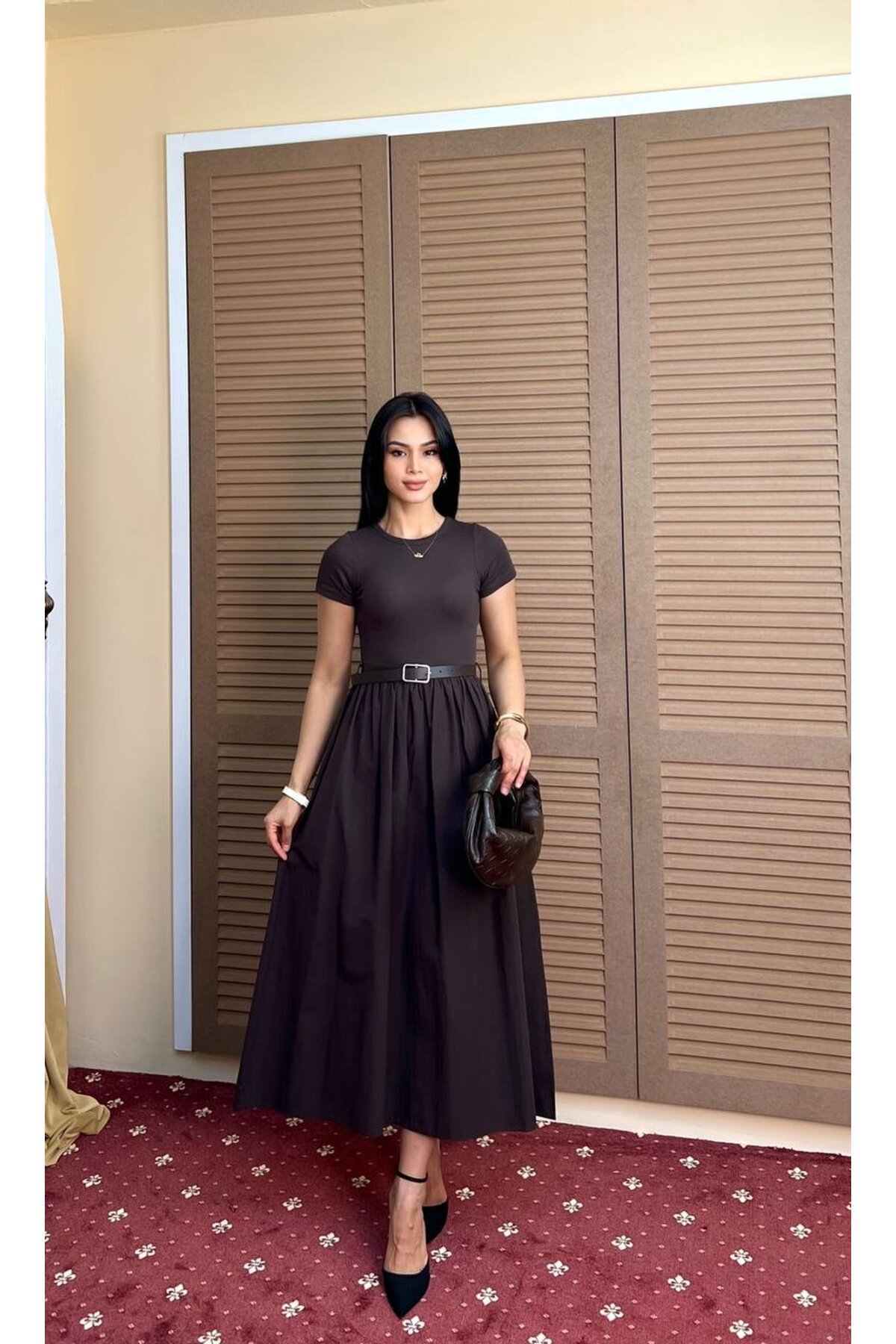 3923-KAHVEYE KAHVE ÜST KAŞKORSE ALT POPLİN KISA KOL ELBİSE