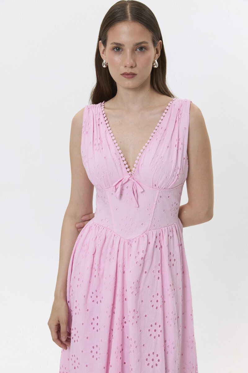 4010-PEMBE V YAKA FİSTO ELBİSE