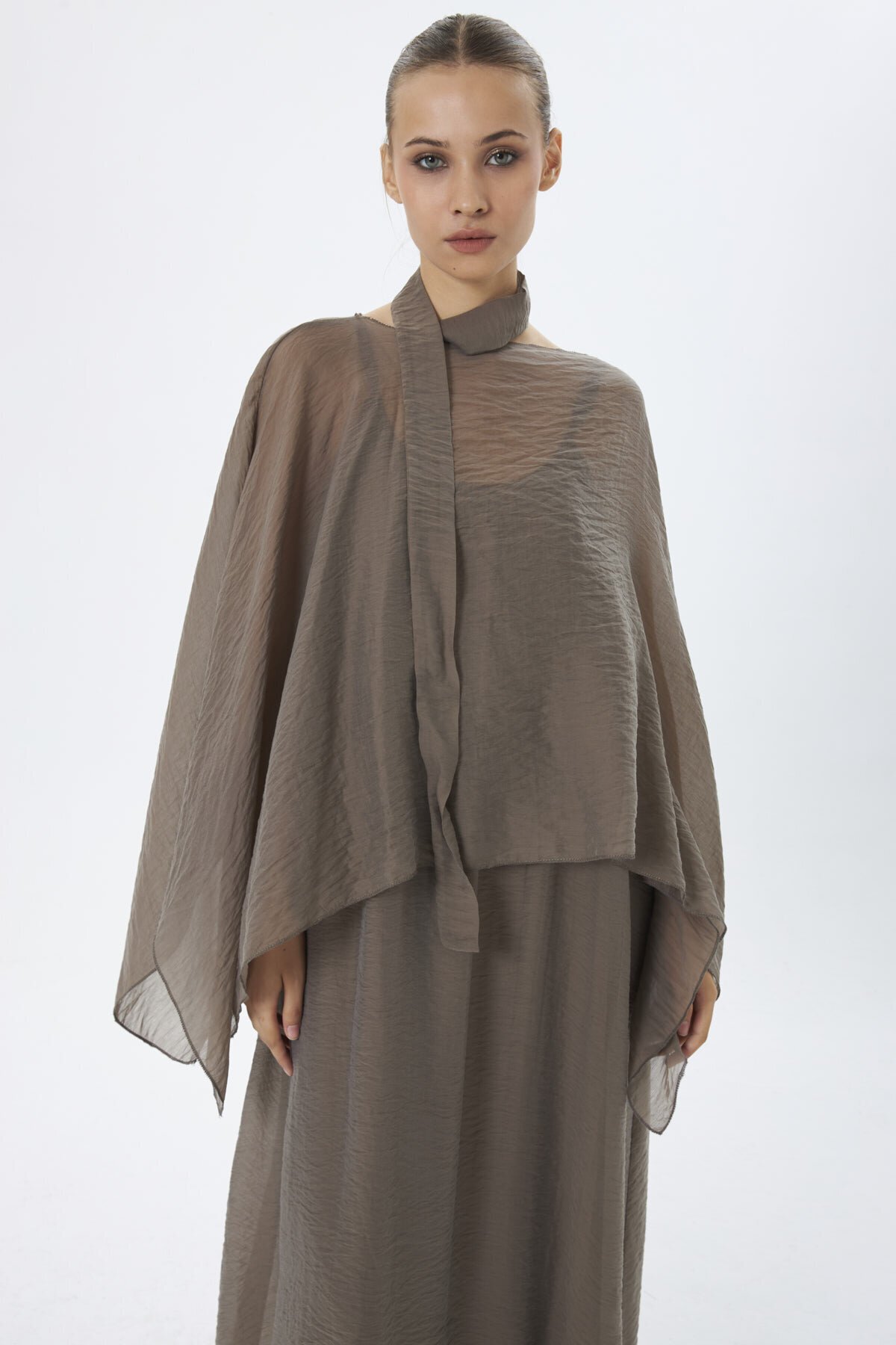 4086-Gri Şifon Kaftan Detaylı Astar İçli Takım