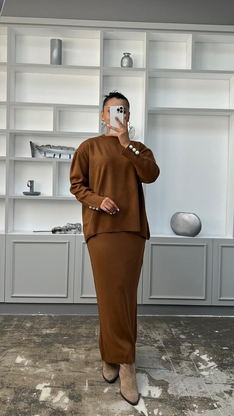 CAMEL KOLLARI İNCİ DETAY ETEKLİ TAKIM