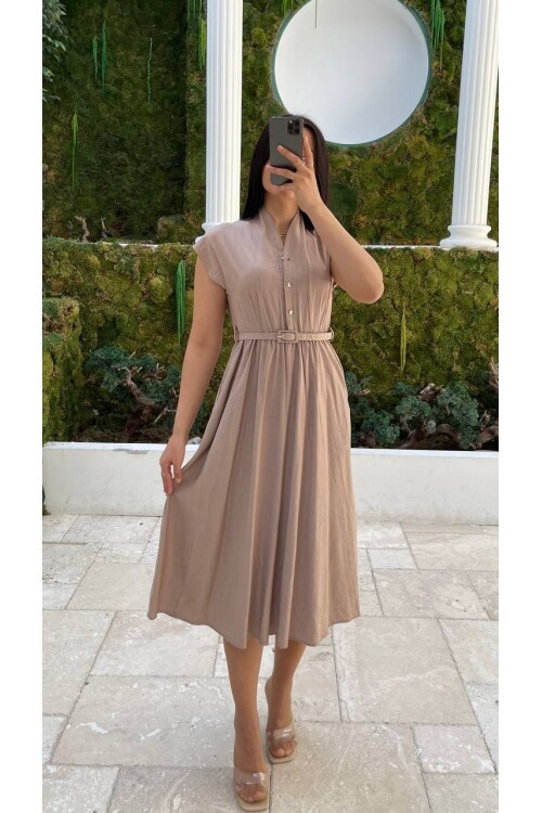 3440-BEJ GOLD KEMER DETAY VE GOLD DÜĞMELİ ELBİSE