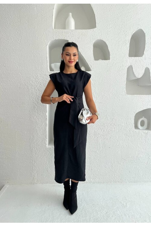 3842-SİYAH SÜET KUMAŞ KENDİNDEN KUŞAKLI ELBİSE