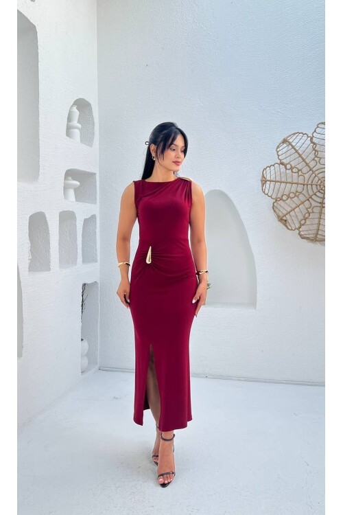 3846-BORDO SIFIR KOL OMUZ DRAPLEİ TOKALI ELBİSE