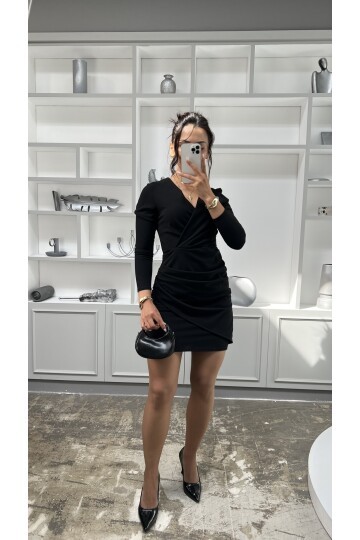 3037-SİYAH KISA DRAPELİ KRUVAZE YAKA ELBİSE