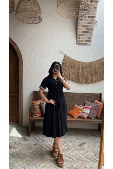 3080-SİYAH KOL MANŞETLERİ ŞERİTLİ ELBİSE