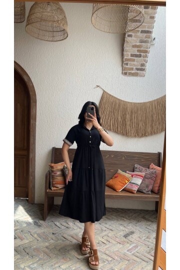 3080-SİYAH KOL MANŞETLERİ ŞERİTLİ ELBİSE