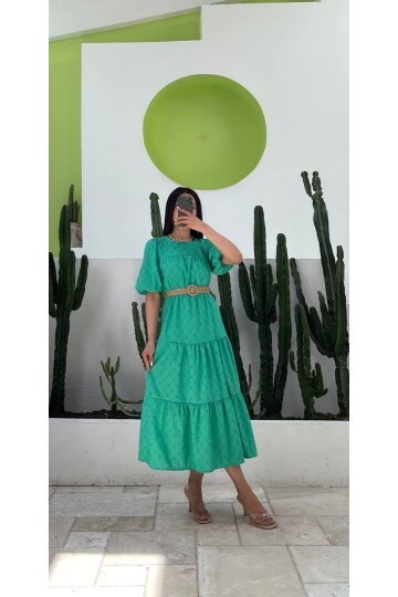 3140-YEŞİL FİSTO KUMAŞ HASIR KEMERLİ ELBİSE