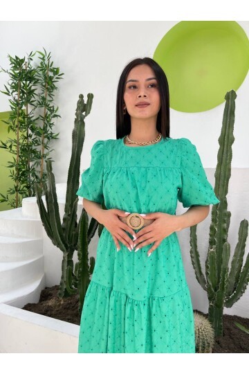 3140-YEŞİL FİSTO KUMAŞ HASIR KEMERLİ ELBİSE