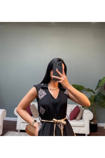 3159-SİYAH KETEN PUF DESENLİ BRODELİ ELBİSE