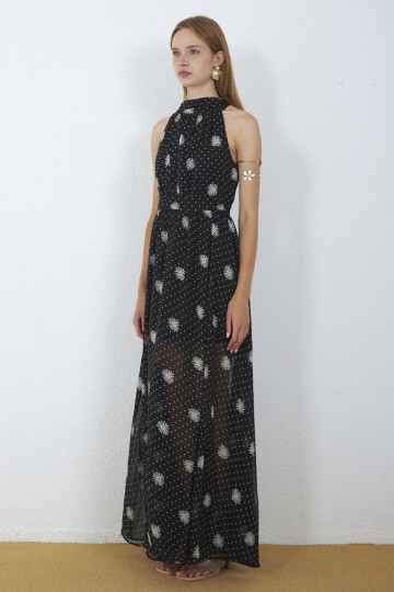 3242-Papatya Desenli Halter Yaka Maxi Elbise