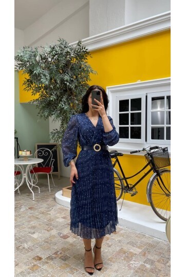 3286-SAKS KEMERLİ PUANTİYE DESEN ELBİSE