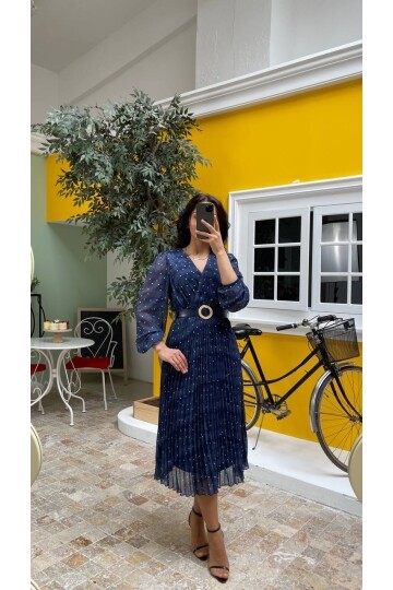 3286-SAKS KEMERLİ PUANTİYE DESEN ELBİSE