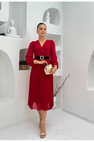 3314-KIRMIZI PLİSELİ ÇİÇEK DESEN KEMERLİ ELBİSE