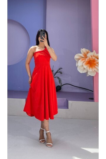 3443-KIRMIZI TEK OMUZ FİYONK DETAY ELBİSE