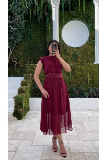 3509-BORDO KEMERİ TAŞ DETAYLI ŞİFON ELBİSE