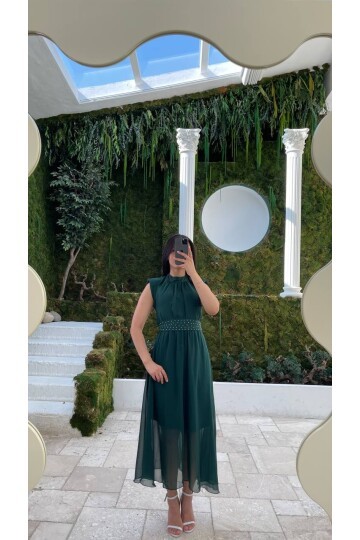 3509-ZÜMRÜT KEMERİ TAŞ DETAYLI ŞİFON ELBİSE