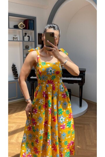 3557-SARI ÇİÇEKLİ KARE YAKA ELBİSE