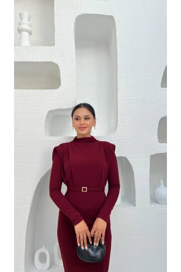 3587- BORDO  BALIKÇI YAKA OMUZLARI PİLELİ KENDİNDEN TOKA KEMERLİ ELBİSE