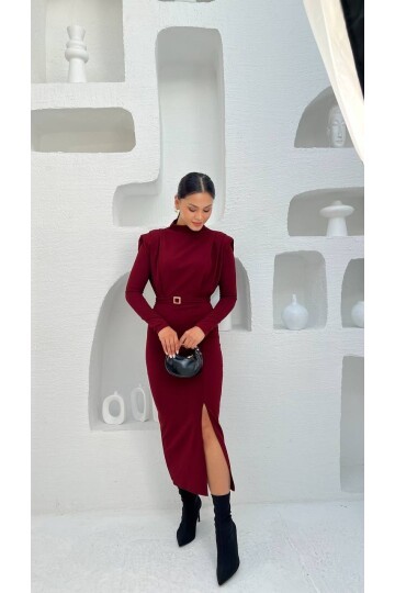 3587- BORDO  BALIKÇI YAKA OMUZLARI PİLELİ KENDİNDEN TOKA KEMERLİ ELBİSE