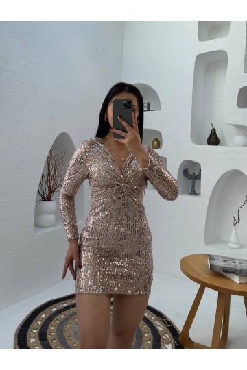 3649-BEJ ÖNÜ BÜZGÜ DETAY KISA PUL PAYET ELBİSE