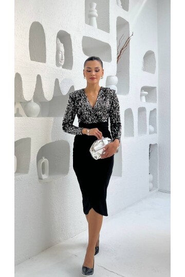 3676-GÜMÜŞ PULPAYET KRUVZE YAKA ELBİSE