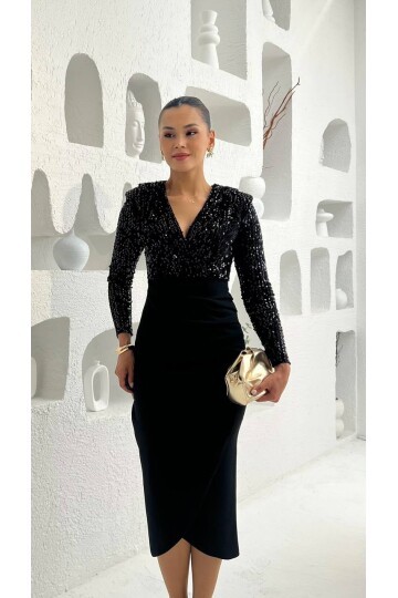 3676-SİYAH PULPAYET KRUVZE YAKA ELBİSE