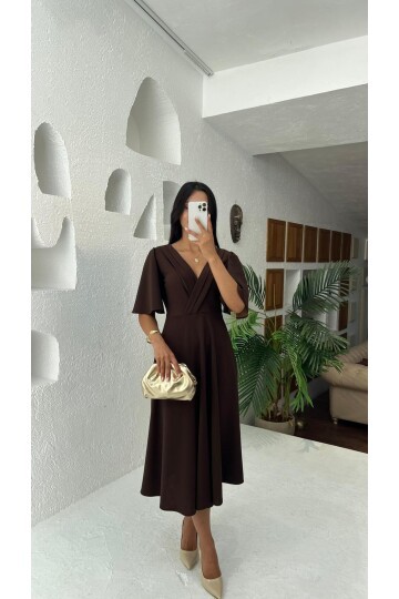 3707-KAHVERENGİ KRUVAZE YAKA KİLOŞ ELBİSE