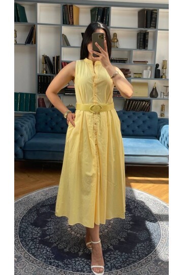 3747-SARI KEMERLİ SIFIR KOL ELBİSE