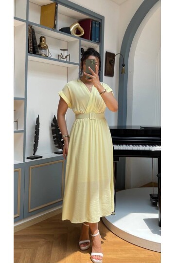 3751-SARI KETEN ANVELOK KEMERLİ ELBİSE