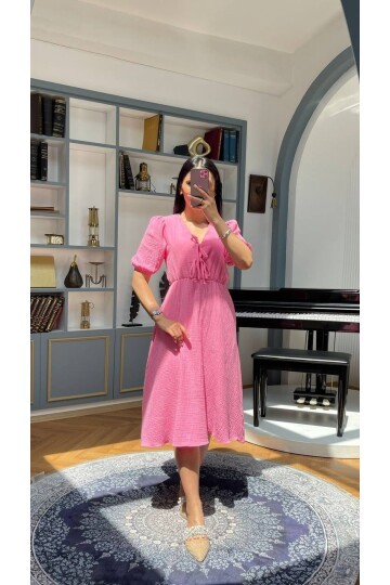 3753-PEMBE GÖĞÜS KISMI BAĞLAMA DETAY ELBİSE